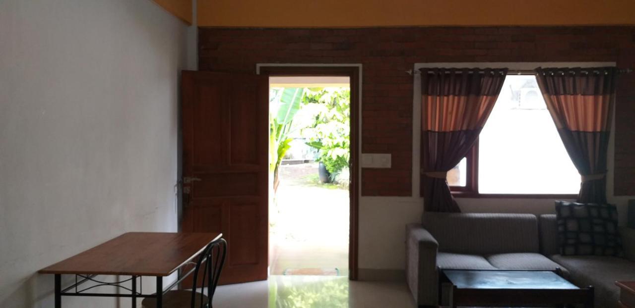 Intan Hotel 普哇加达 外观 照片